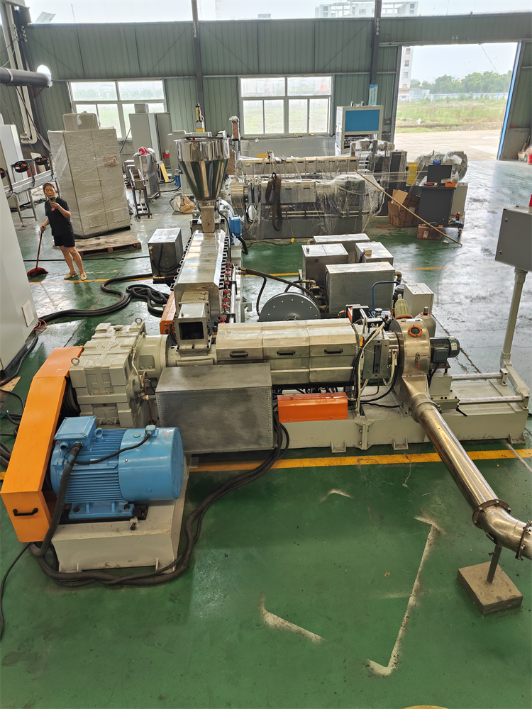 1734679934560978.jpg 5670bcad1bd49ed2b84f5d51868a85f.jpg